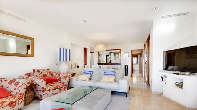 3 soverom Penthouse til salgs i Estepona med svømmebasseng garasje - € 875 000 (Ref: 9826743)
