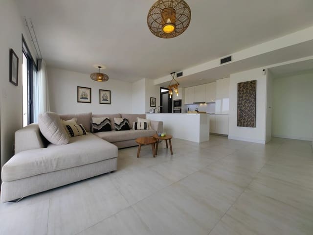 3 soverom Penthouse til salgs i Estepona med svømmebasseng garasje - € 630 000 (Ref: 9826744)