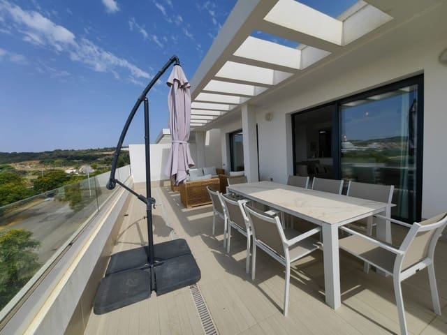 3 soverom Penthouse til salgs i Estepona med svømmebasseng garasje - € 630 000 (Ref: 9826744)
