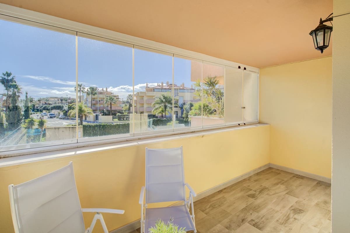 2 bedroom Apartment for sale in La Cala de Mijas with pool garage - € 359,900 (Ref: 9827615)