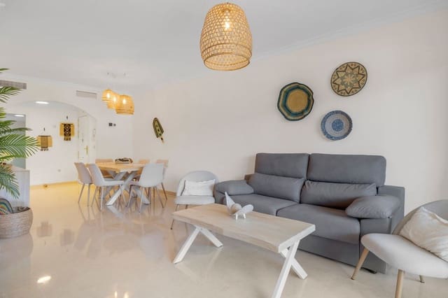 2 soveværelse Lejlighed til salg i Elviria, Marbella med swimmingpool garage - € 365.000 (Ref: 9832077)
