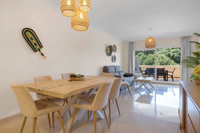 2 soveværelse Lejlighed til salg i Elviria, Marbella med swimmingpool garage - € 365.000 (Ref: 9832077)
