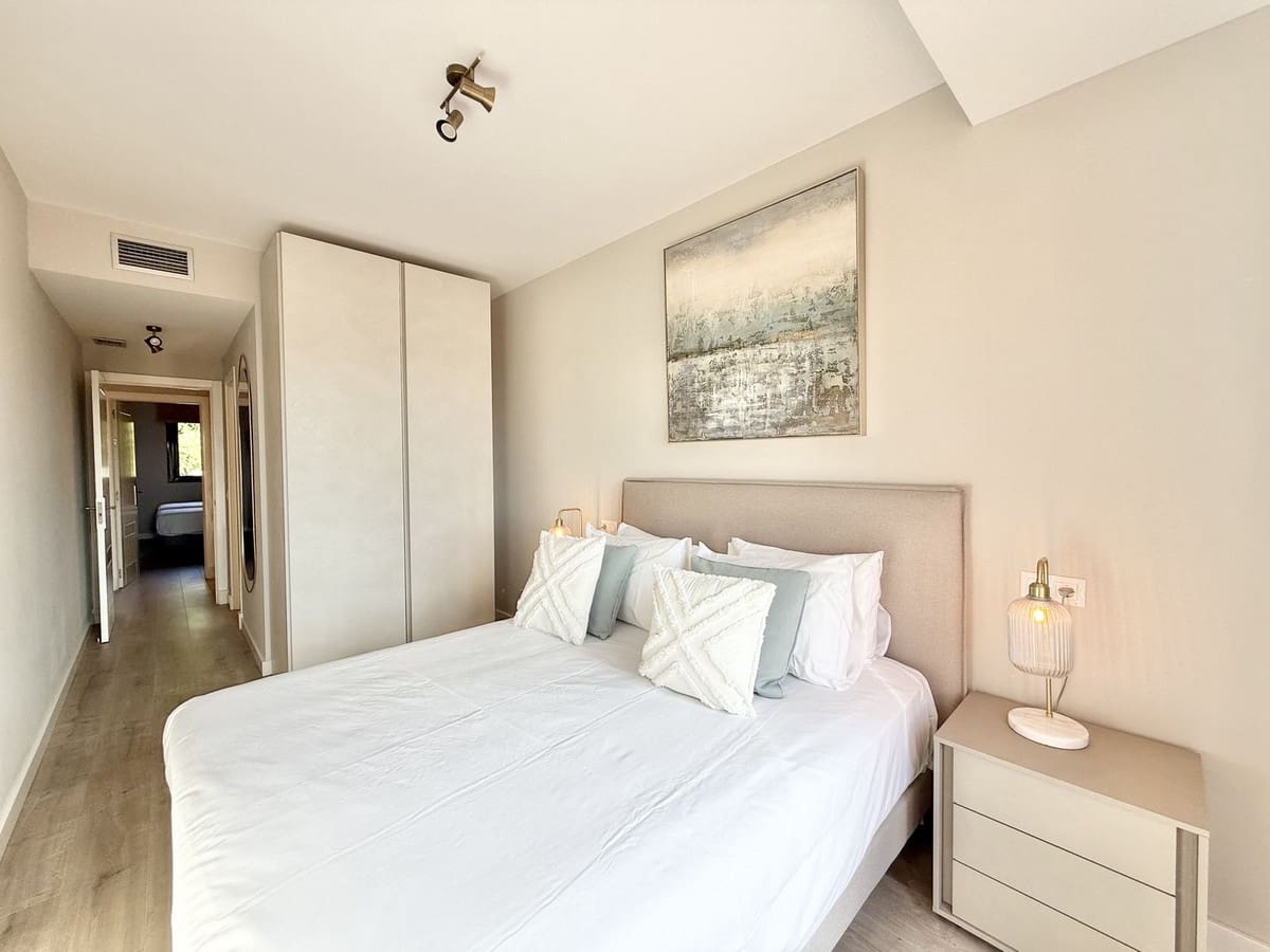2 Zimmer Apartment zu verkaufen in Benahavis mit Pool Garage - 357.000 € (Ref: 9832079)