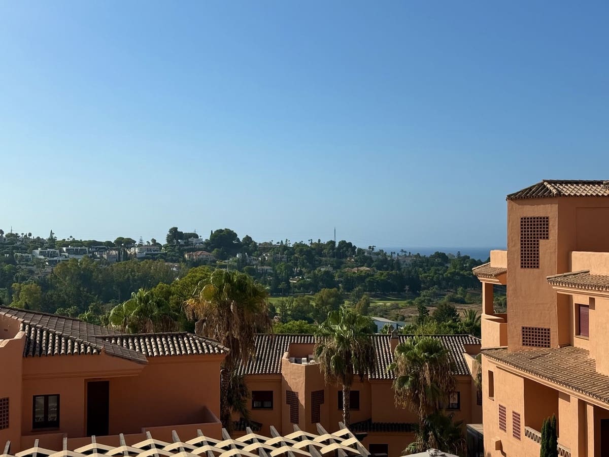 2 Zimmer Apartment zu verkaufen in Benahavis mit Pool Garage - 357.000 € (Ref: 9832079)