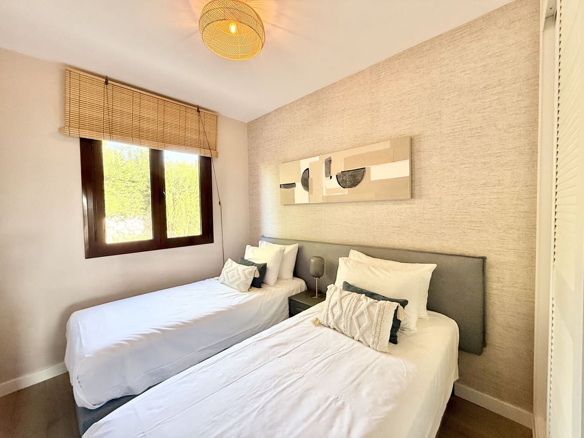 2 Zimmer Apartment zu verkaufen in Benahavis mit Pool Garage - 357.000 € (Ref: 9832079)