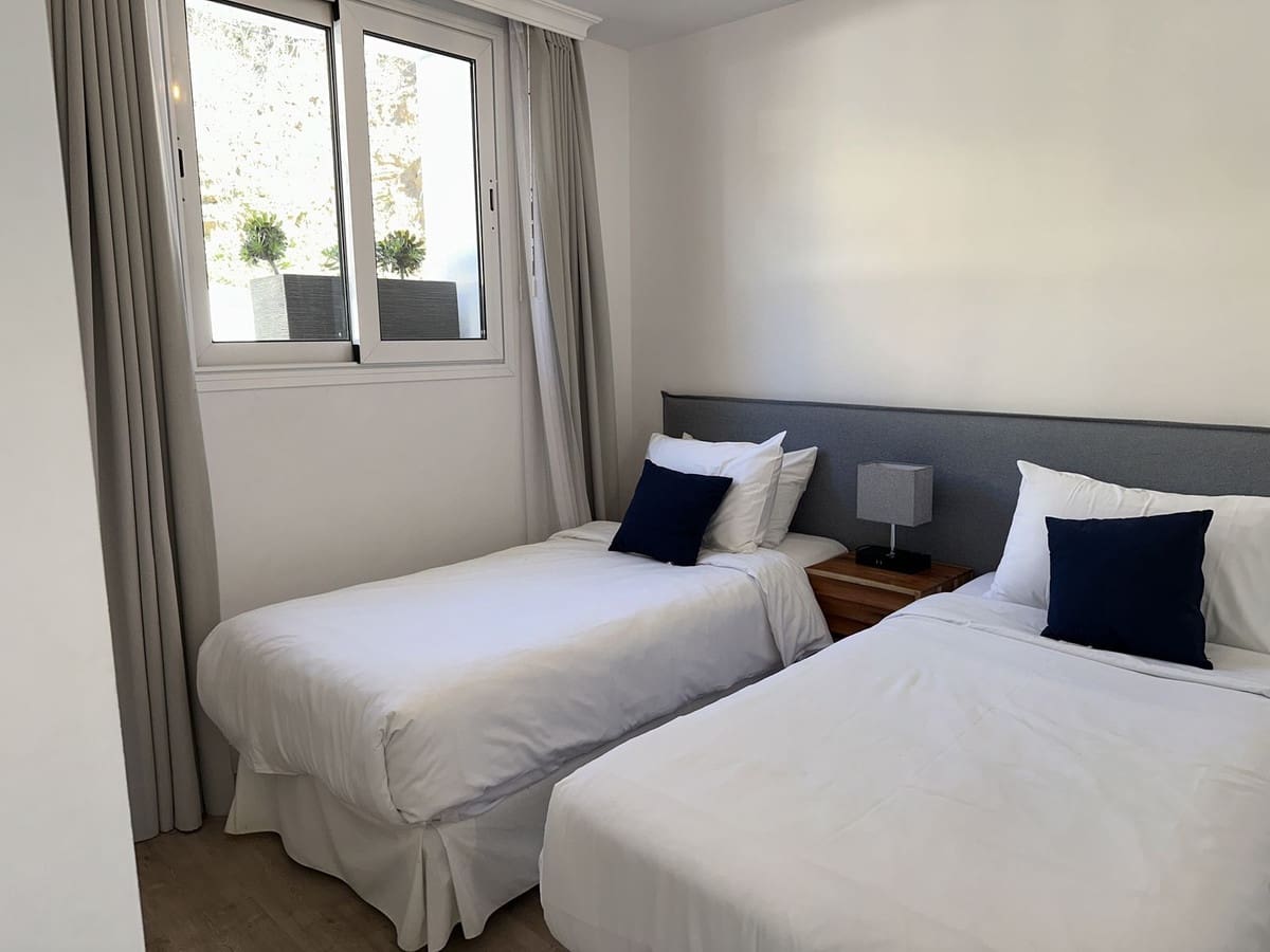 2 bedroom Apartment for sale in Mijas Costa with pool - € 345,000 (Ref: 9832080)