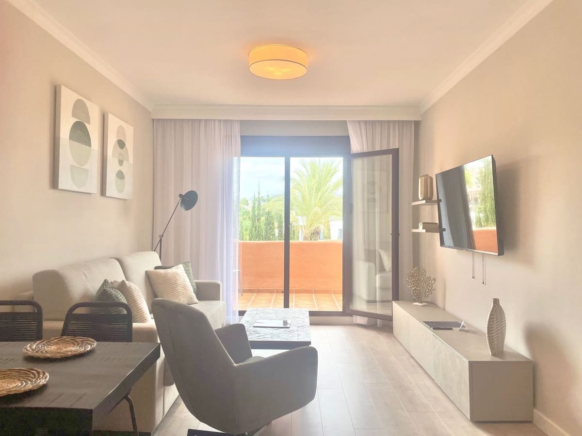 2 soverom Leilighet til salgs i Benahavis med svømmebasseng garasje - € 325 000 (Ref: 9832083)