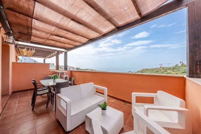 2 soveværelse Penthouse til salg i Manilva med swimmingpool garage - € 295.000 (Ref: 9841345)