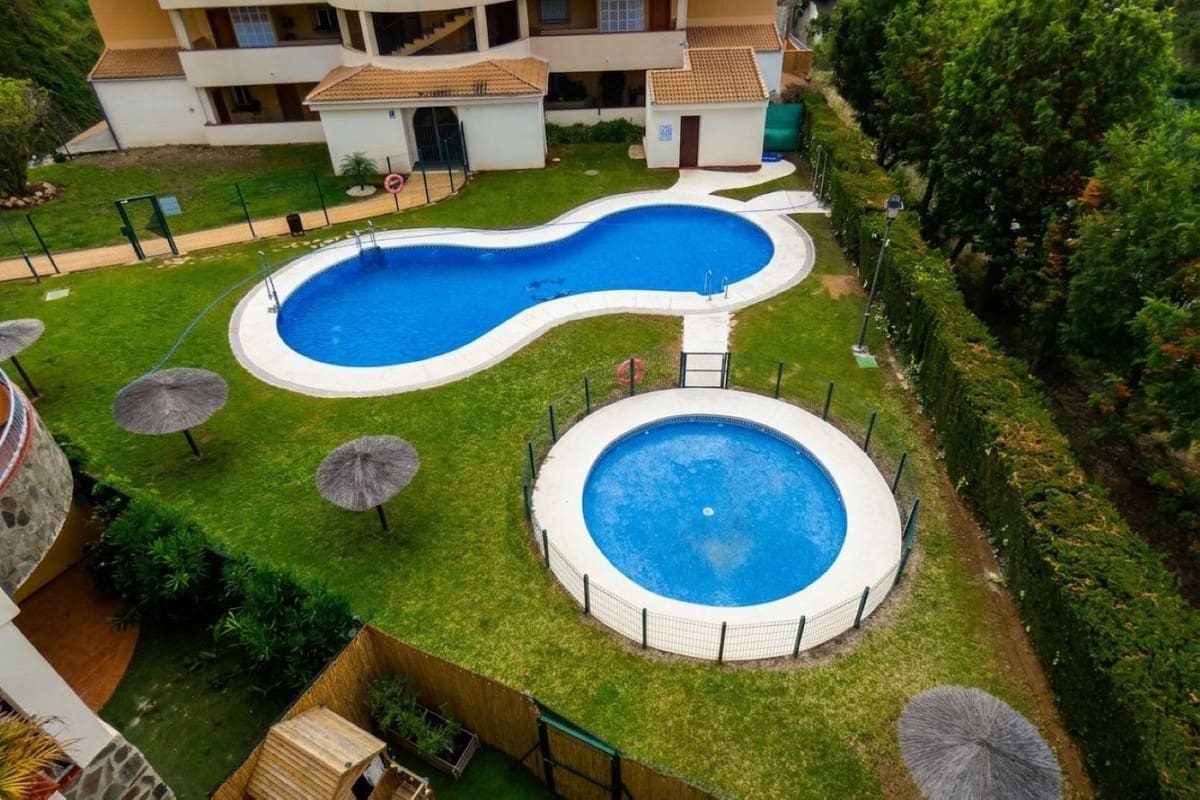 2 soveværelse Lejlighed til salg i Carvajales med swimmingpool garage - € 420.000 (Ref: 9841502)