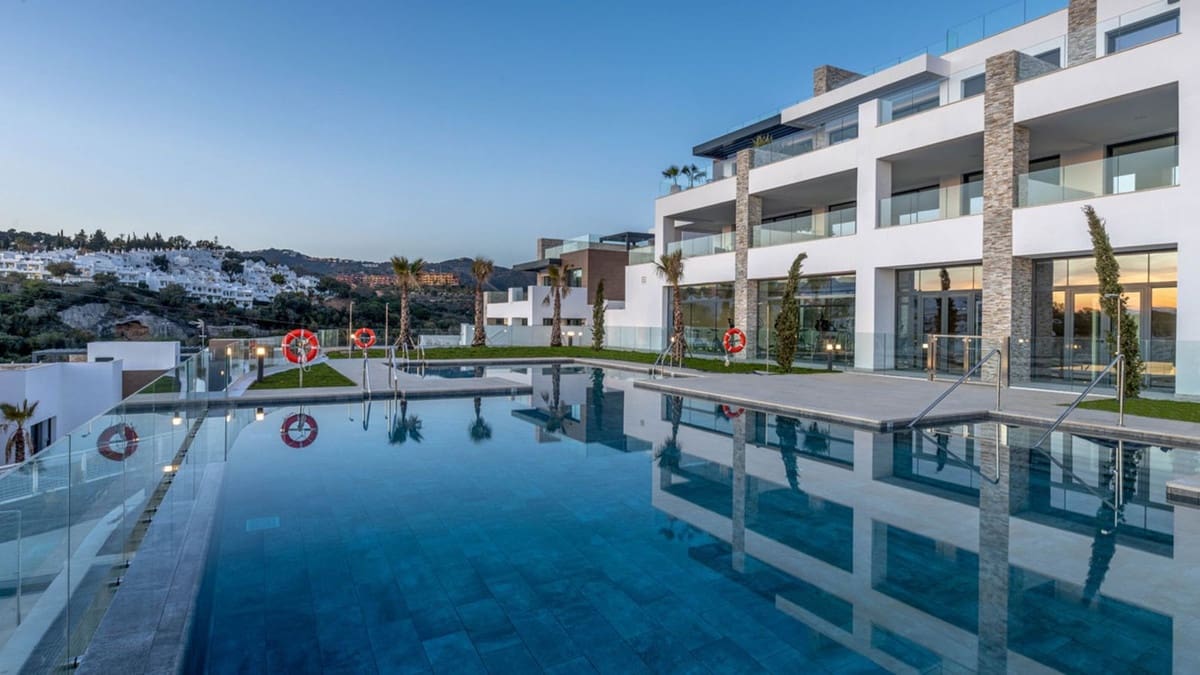 2 Zimmer Apartment zu verkaufen in Artola mit Pool Garage - 690.000 € (Ref: 9844530)
