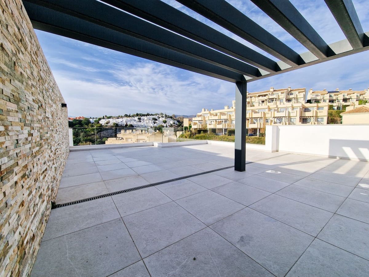 2 Zimmer Apartment zu verkaufen in Artola mit Pool Garage - 690.000 € (Ref: 9844530)