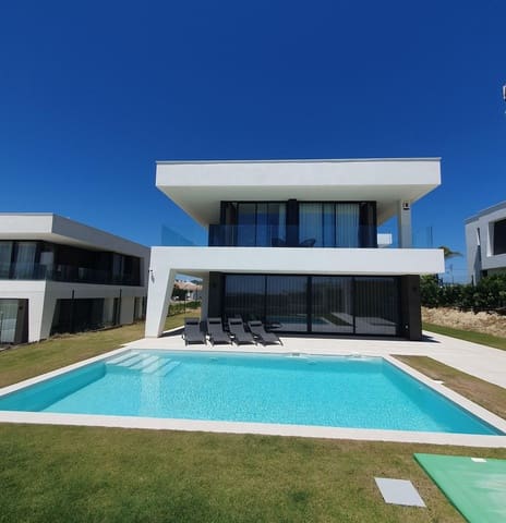 4 soverom Villa til salgs i La Duquesa / Puerto de la Duquesa, Manilva med svømmebasseng garasje - € 1 295 000 (Ref: 9847428)