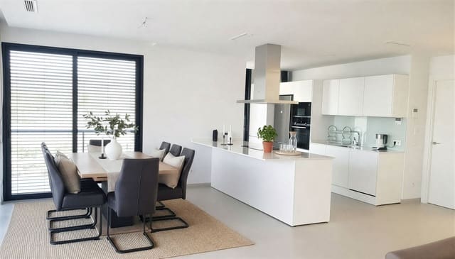 4 soverom Villa til salgs i La Duquesa / Puerto de la Duquesa, Manilva med svømmebasseng garasje - € 1 295 000 (Ref: 9847428)