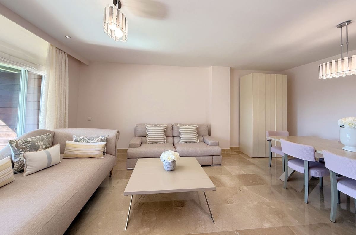 3 chambre Appartement à vendre à La Duquesa / Puerto de la Duquesa avec piscine garage - 359 000 € (Ref: 9847777)