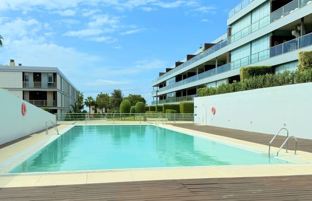 3 chambre Appartement à vendre à La Duquesa / Puerto de la Duquesa, Manilva avec piscine garage - 359 000 € (Ref: 9847777)