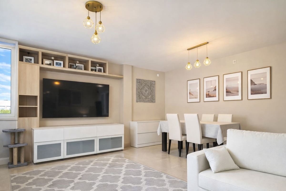 3 soveværelse Lejlighed til salg i Punta de la Chullera med swimmingpool garage - € 359.000 (Ref: 9847778)