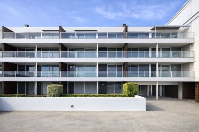 3 soveværelse Lejlighed til salg i Punta de la Chullera, Manilva med swimmingpool garage - € 359.000 (Ref: 9847778)