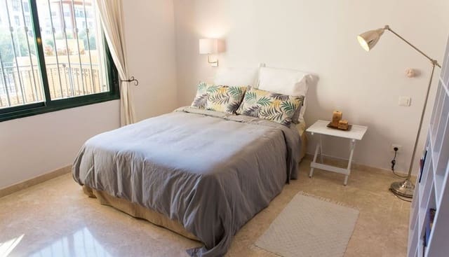 3 soveværelse Penthouse til salg i La Duquesa / Puerto de la Duquesa, Manilva med swimmingpool garage - € 335.000 (Ref: 9847779)