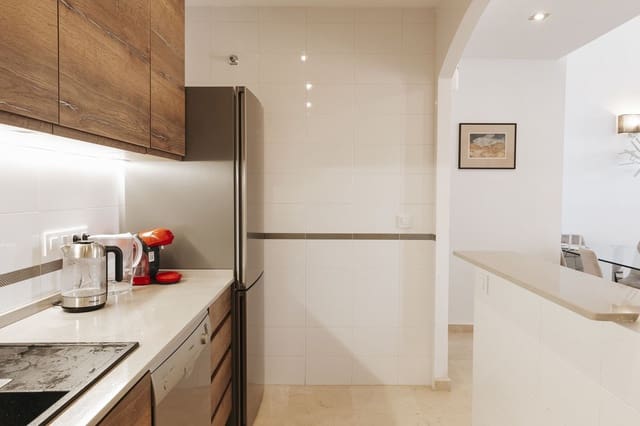 4 soveværelse Penthouse til salg i Manilva med swimmingpool garage - € 450.000 (Ref: 9848266)