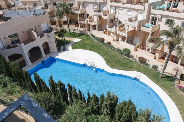 4 soveværelse Penthouse til salg i Manilva med swimmingpool garage - € 450.000 (Ref: 9848266)