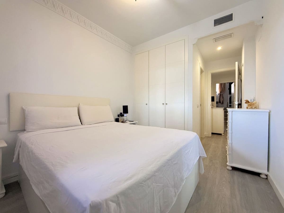 2 bedroom Apartment for sale in Bahia de Casares with pool - € 360,000 (Ref: 9848268)