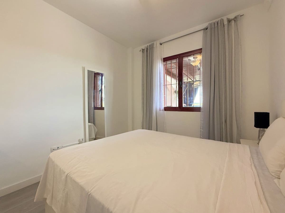 2 bedroom Apartment for sale in Bahia de Casares with pool - € 360,000 (Ref: 9848268)