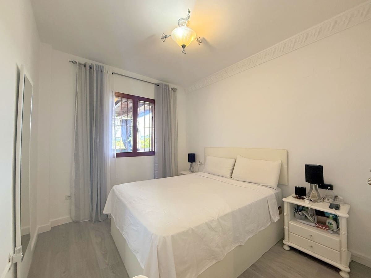 2 bedroom Apartment for sale in Bahia de Casares with pool - € 360,000 (Ref: 9848268)