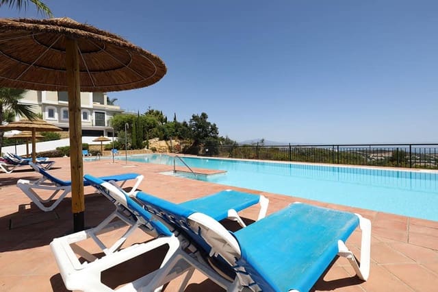 3 chambre Penthouse à vendre à Casares avec piscine garage - 650 000 € (Ref: 9849971)