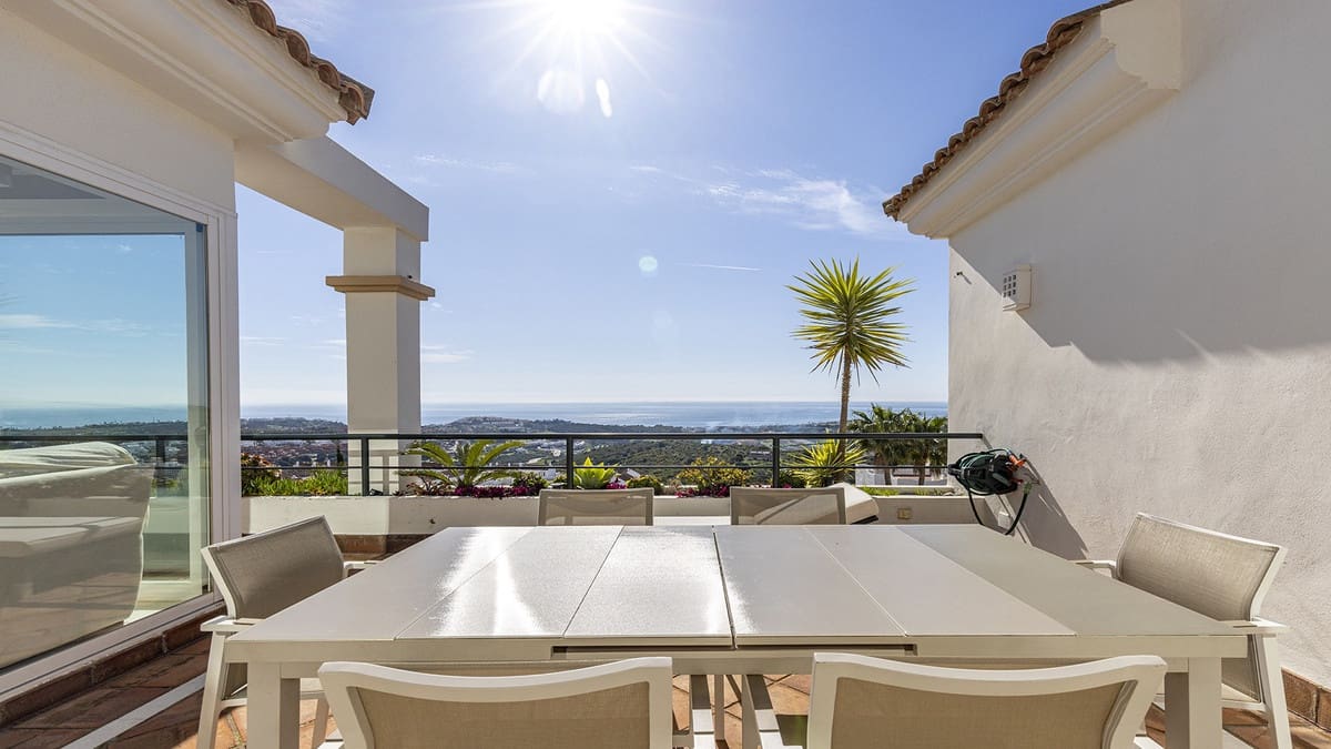 3 soverom Penthouse til salgs i Casares med svømmebasseng garasje - € 650 000 (Ref: 9849971)