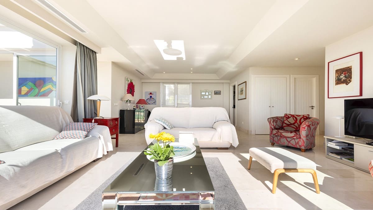 3 soverom Penthouse til salgs i Casares med svømmebasseng garasje - € 650 000 (Ref: 9849971)
