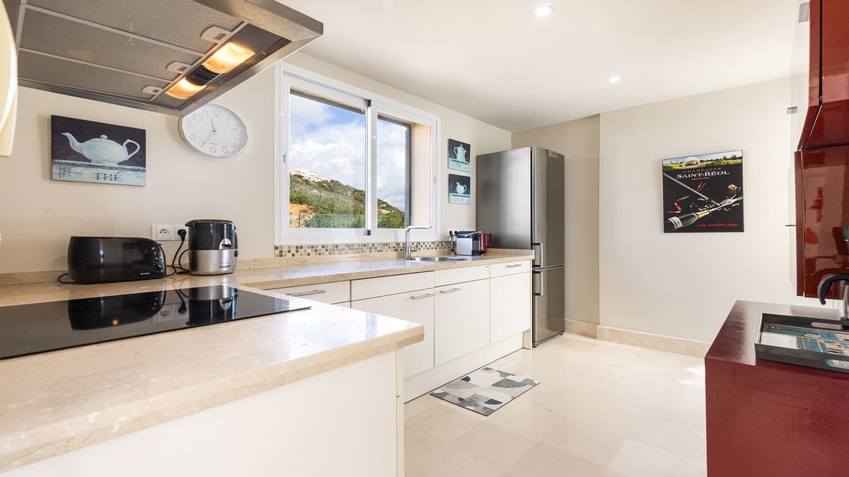3 soverom Penthouse til salgs i Casares med svømmebasseng garasje - € 650 000 (Ref: 9849971)