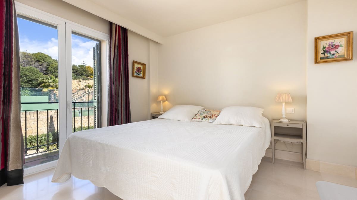 3 soverom Penthouse til salgs i Casares med svømmebasseng garasje - € 650 000 (Ref: 9849971)
