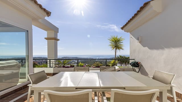 3 chambre Penthouse à vendre à Casares avec piscine garage - 650 000 € (Ref: 9849971)