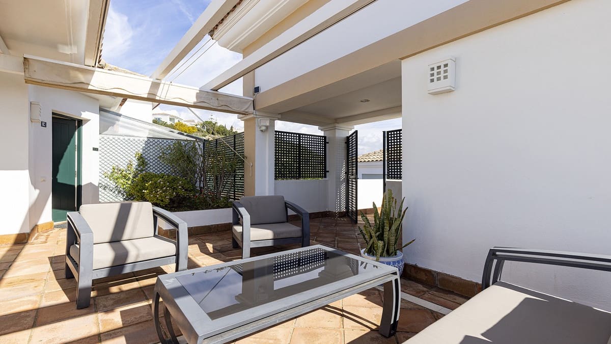 3 soverom Penthouse til salgs i Casares med svømmebasseng garasje - € 650 000 (Ref: 9849971)