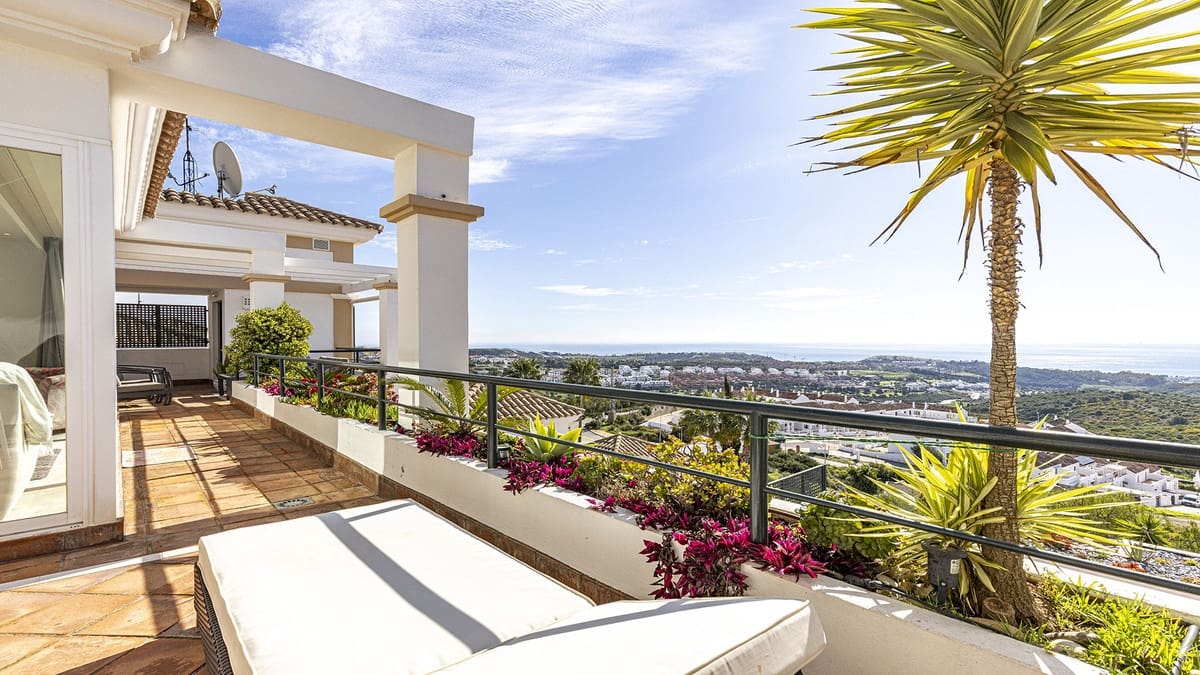 3 soverom Penthouse til salgs i Casares med svømmebasseng garasje - € 650 000 (Ref: 9849971)