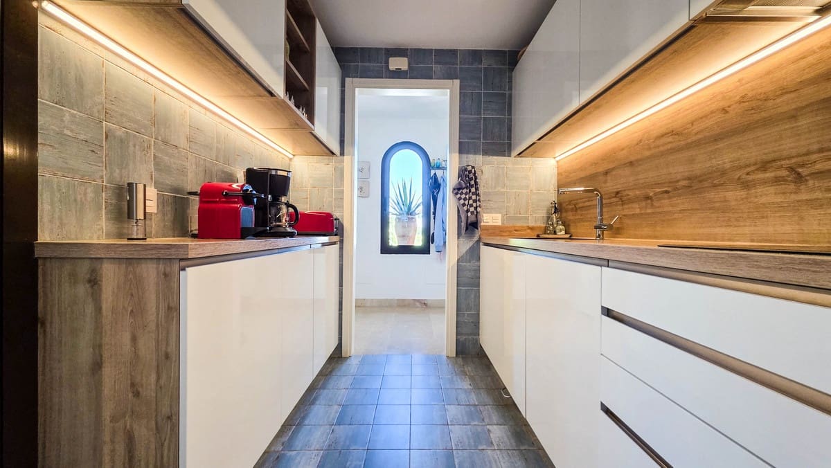 3 soveværelse Penthouse til salg i La Duquesa / Puerto de la Duquesa med swimmingpool garage - € 529.000 (Ref: 9849972)