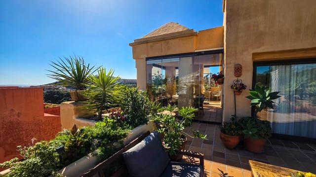 3 soveværelse Penthouse til salg i La Duquesa / Puerto de la Duquesa, Manilva med swimmingpool garage - € 529.000 (Ref: 9849972)