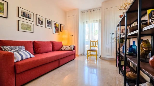3 soveværelse Penthouse til salg i La Duquesa / Puerto de la Duquesa, Manilva med swimmingpool garage - € 529.000 (Ref: 9849972)