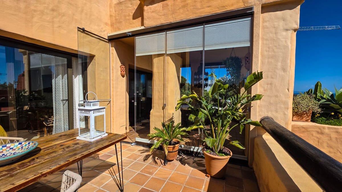 3 soveværelse Penthouse til salg i La Duquesa / Puerto de la Duquesa med swimmingpool garage - € 529.000 (Ref: 9849972)
