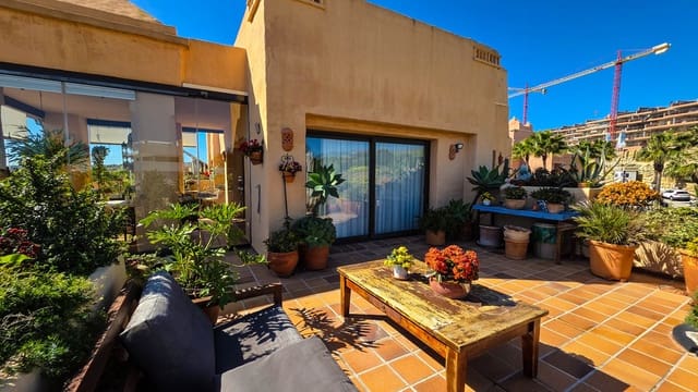 3 soveværelse Penthouse til salg i La Duquesa / Puerto de la Duquesa, Manilva med swimmingpool garage - € 529.000 (Ref: 9849972)