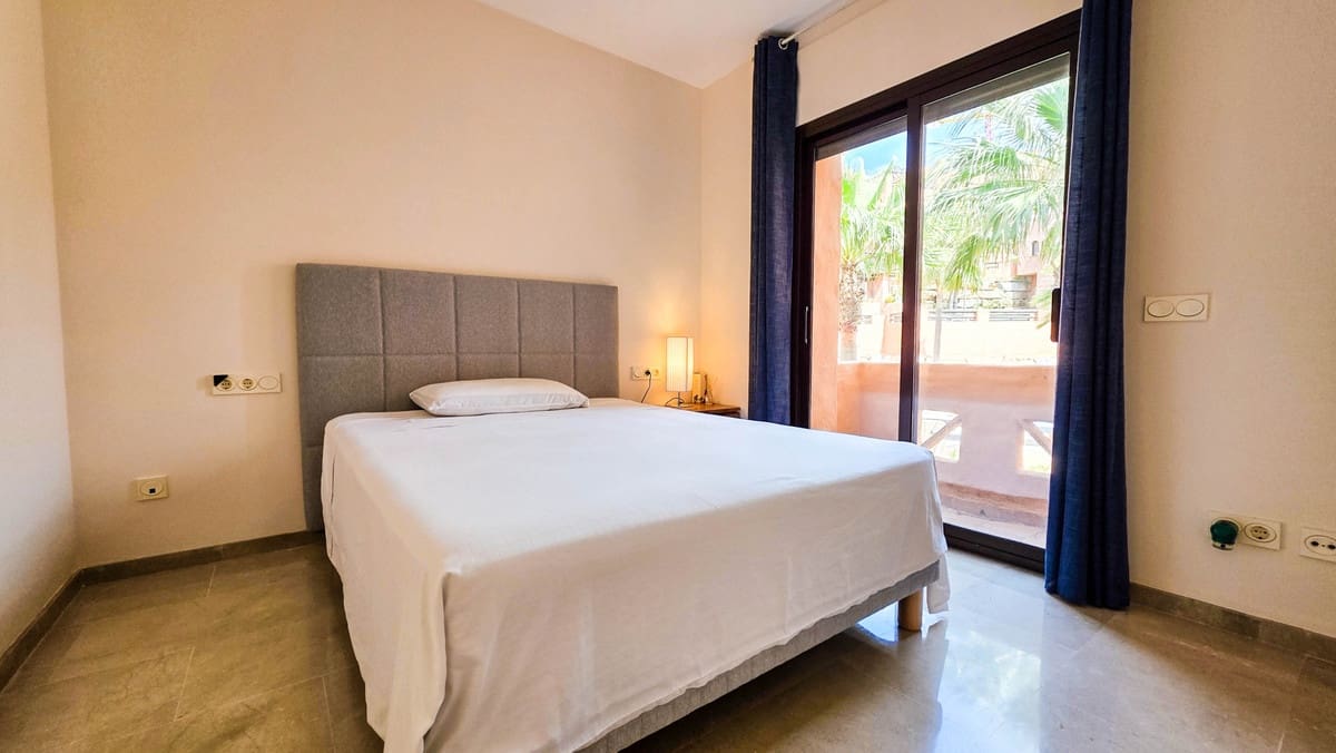 3 chambre Appartement à vendre à La Duquesa / Puerto de la Duquesa avec piscine garage - 395 000 € (Ref: 9849974)