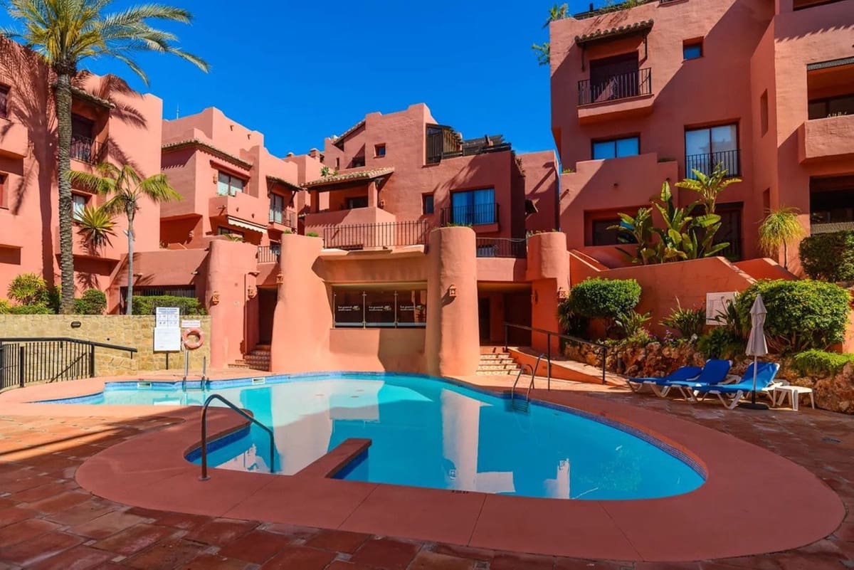 2 chambre Appartement à vendre à Elviria avec piscine garage - 549 000 € (Ref: 9850432)