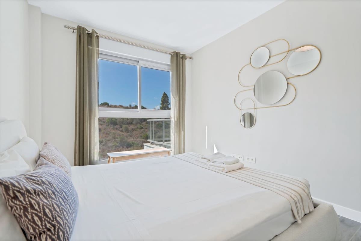 2 bedroom Apartment for sale in Mijas Costa with pool garage - € 425,000 (Ref: 9850433)