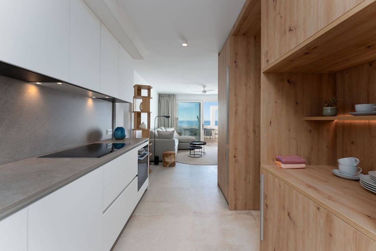 2 quarto Penthouse para venda em Calahonda com piscina garagem - 1 300 000 € (Ref: 9870381)