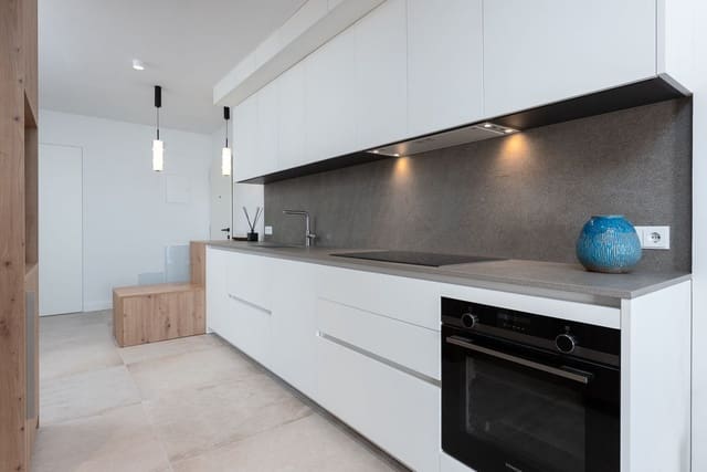 2 chambre Penthouse à vendre à Calahonda, Mijas avec piscine garage - 1 300 000 € (Ref: 9870381)
