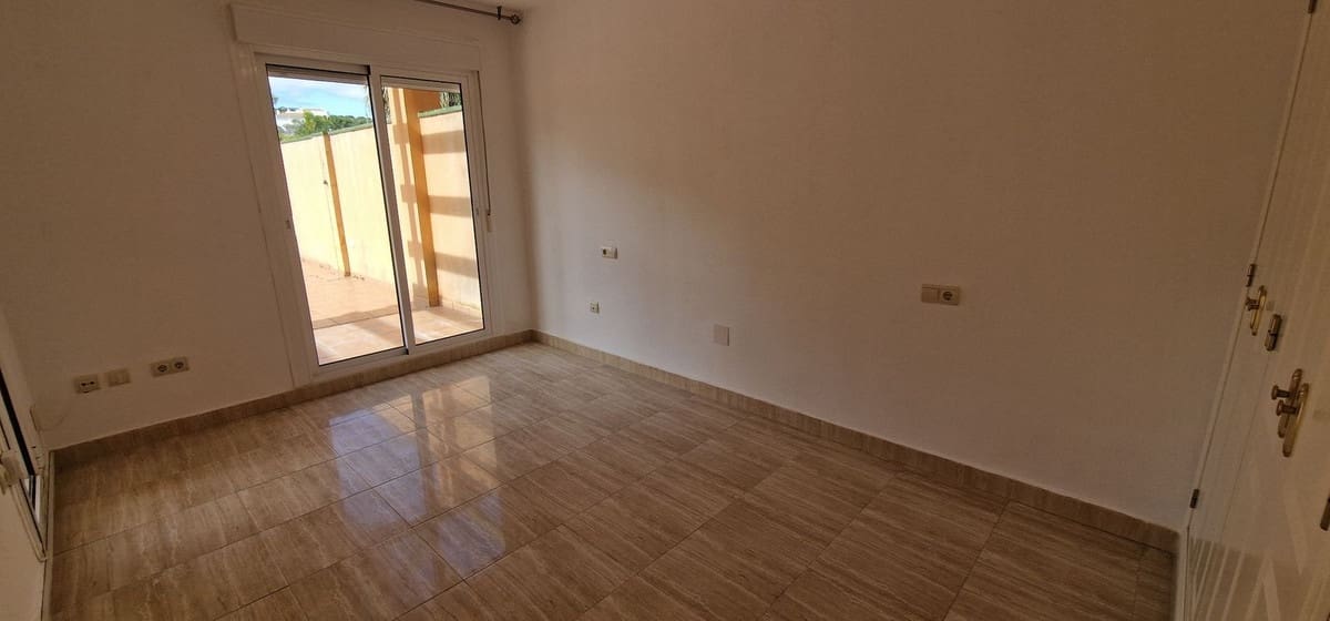 1 bedroom Apartment for sale in San Luis de Sabinillas with pool - € 247,000 (Ref: 9872470)