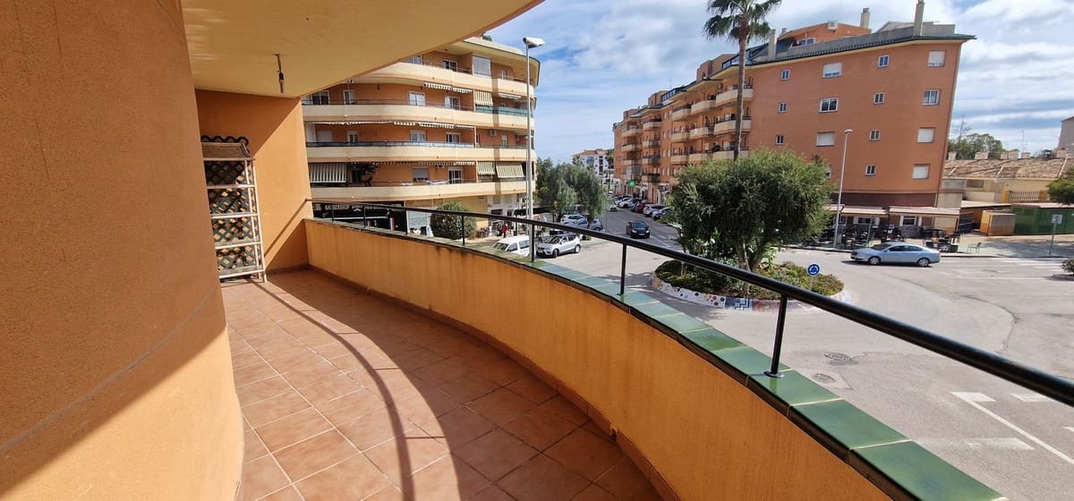 1 bedroom Apartment for sale in San Luis de Sabinillas with pool - € 247,000 (Ref: 9872470)