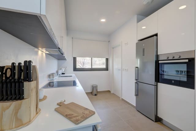 4 sypialnia Dom na sprzedaż w Manilva z basenem garażem - 495 000 € (Ref: 9872472)