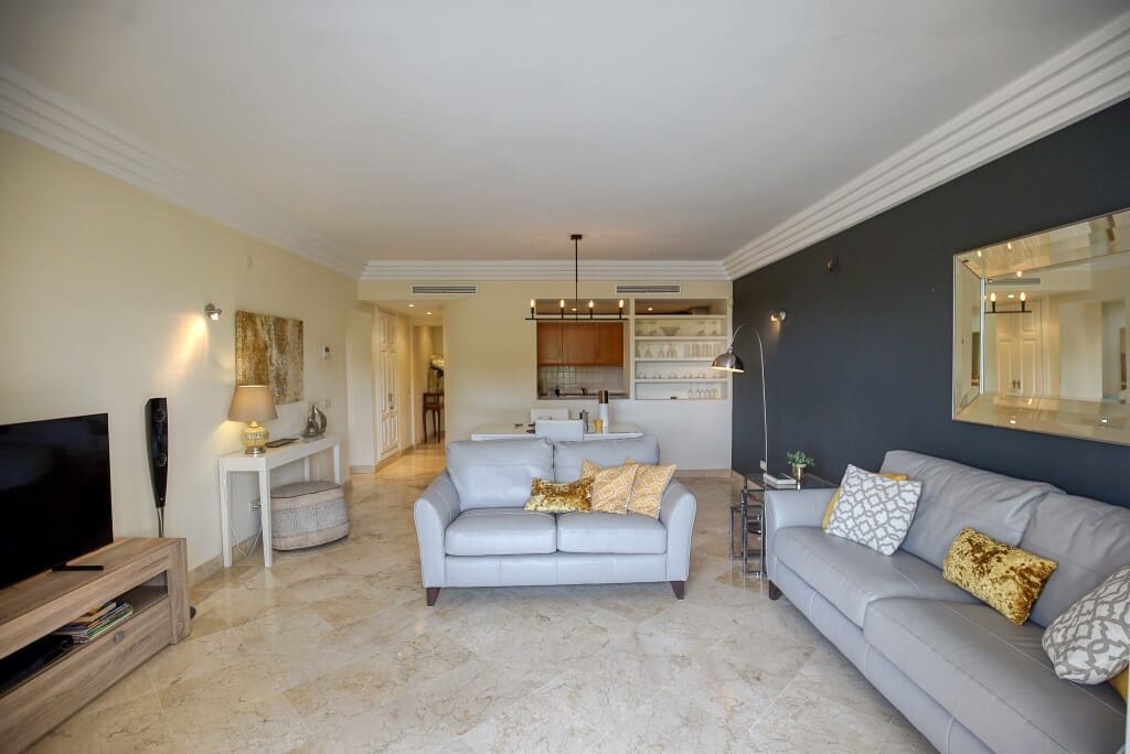 3 bedroom Apartment for sale in Bahia de Casares with pool garage - € 375,000 (Ref: 9874319)