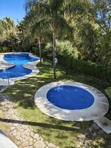 2 soverom Hus til salgs i Manilva med svømmebasseng - € 315 000 (Ref: 9874321)